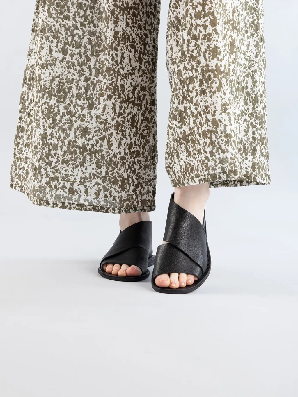 Women Officine Creative ITACA 046 - Leather Peep Toe Shoes