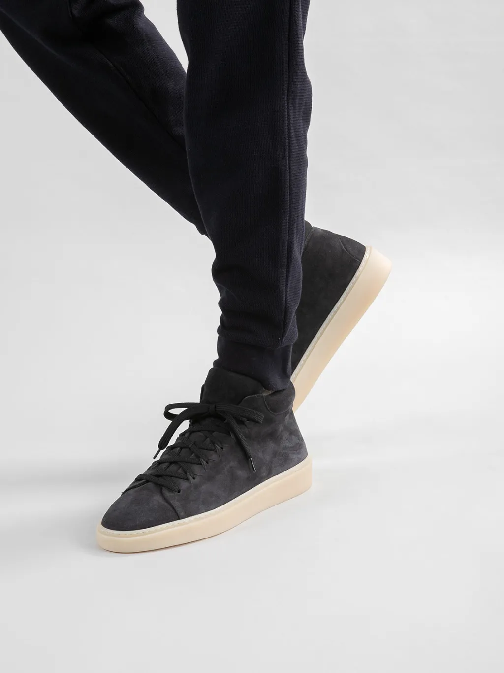 Officine Creative MUSKRAT 010 - Suede High Top Sneakers