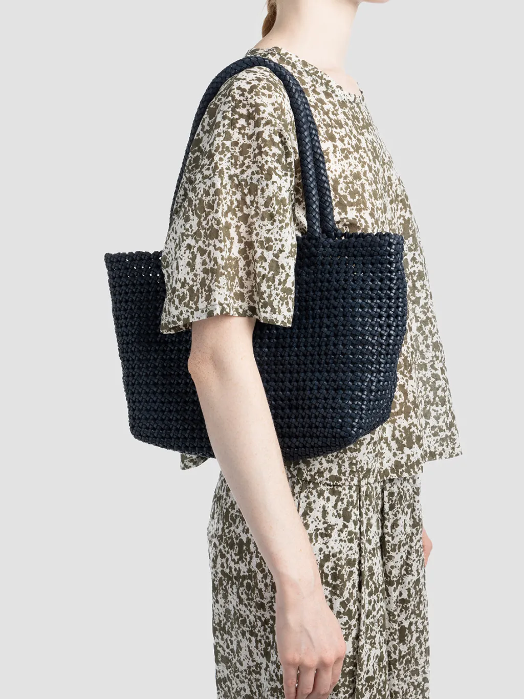 Women Officine Creative SUSAN 009 - Woven Leather Shoulder Bag