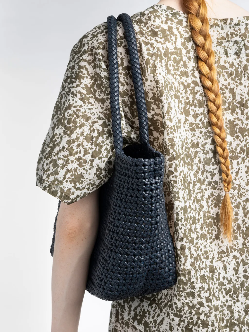 Women Officine Creative SUSAN 009 - Woven Leather Shoulder Bag
